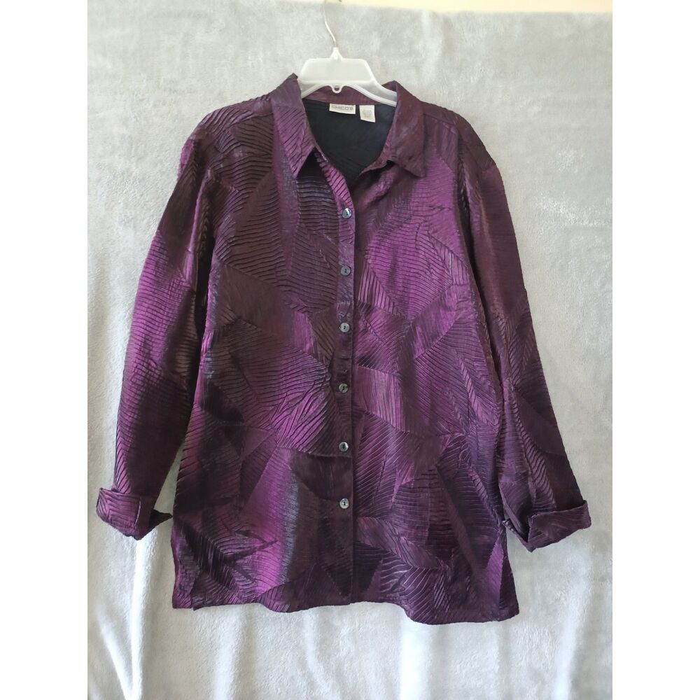 Chicos Sz 2 LG Shirt Textured Artsy Purple Sheen Button Down Cuff Long Sleeve